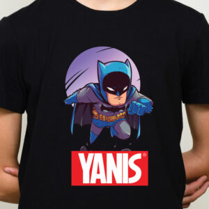 Tricou negru pentru copii cu imprimeu cu personajul Batman, personalizat cu nume in stil Marvel