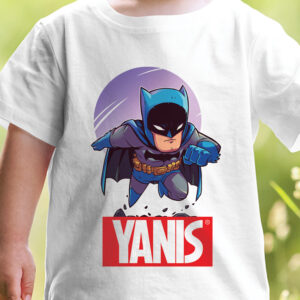 Tricou alb pentru copii cu imprimeu cu personajul Batman, personalizat cu nume in stil Marvel