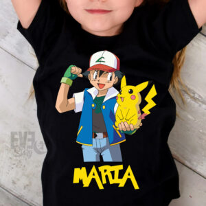 Tricou negru, maneca scurta, cu imprimeu Pikachu, personalizat cu numele copilului