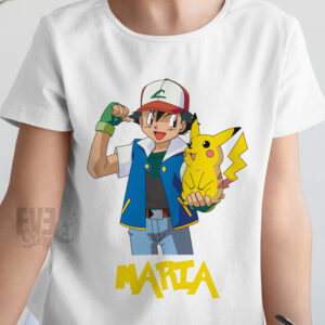 Tricou alb, maneca scurta, cu imprimeu Pikachu, personalizat cu numele copilului