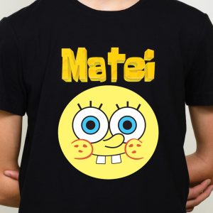 Tricou pentru copii de culoare neagra, maneca scurta, cu imprimeu Spongebob, personalizat