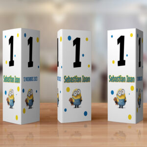 Numere de masă cu Minioni personalizate, 20x29cm, carton lucios 240g, culoare galben cu albastru