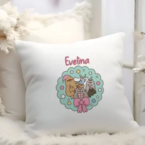 Pernă cu tematică de Crăciun cu imprimeu pisica Pusheen, personalizată cu nume, 40x40cm, culoare alb