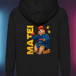 Hanorac Paddington pentru copii personalizat, fără fermoar, cu glugă şi buzunar frontal, culoare negru, print spate