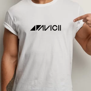 Tricou Avicii, bumbac 100%, regular fit, imprimeu rezistent la spălări, culoare alb