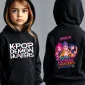 Hanorac KPop Demon Hunters Huntrix personalizat cu nume, model negru pentru copii, design colorat cu personaje anime