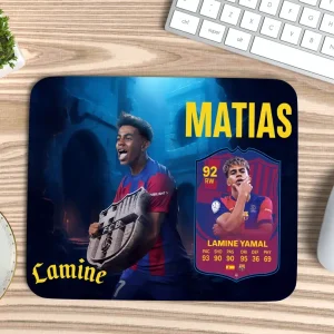 Mouse Pad Lamine Yamal personalizat cu nume, dimensiune 30x20 cm, suprafață netedă și bază antiderapantă – accesoriu ideal pentru birou și gaming.