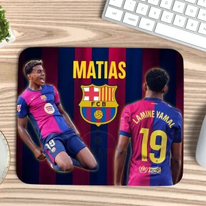 Mouse Pad Lamine Yamal personalizat cu nume, dimensiune 30x20 cm, suprafață netedă și bază antiderapantă – accesoriu ideal pentru birou și gaming.