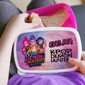 Cutie de prânz Huntrix Demon Hunters personalizată, ideală pentru școală, ușor de curățat și practică.