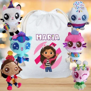 Set de pluşuri Casa lui Gabby cu 6 personaje și săculeţ personalizat cu nume pentru copii