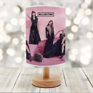 Lampă Blackpink cu LED, bază din lemn, alimentare USB, decor K-pop modern