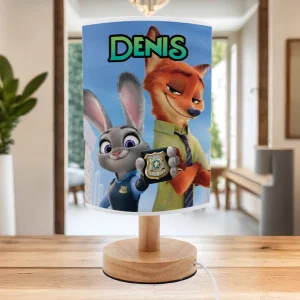 Lampă Zootropolis cu LED personalizată cu numele Denis, suport din lemn, alimentare USB, decor pentru camera copiilor