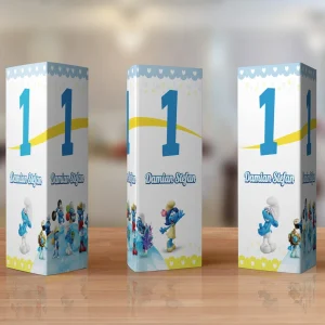 Numere de masă cu Ştrumfi personalizate din carton lucios albastru, ideale pentru botez și petreceri copii.