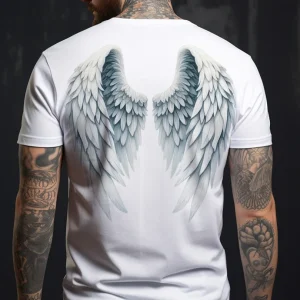 Tricou cu aripi albe imprimate pe spate, bumbac 100%, regular fit, design simbol al libertății.