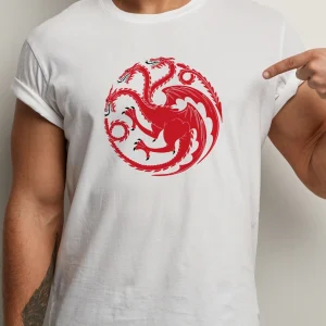 Tricou Game of Thrones cu emblema Casei Targaryen, dragon roșu cu trei capete, bumbac 100%, regular fit, culoare alb