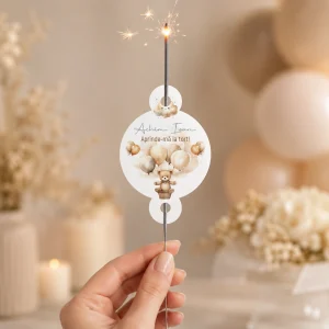 Artificii şi etichete botez cu ursuleţ şi baloane crem pentru decor elegant de botez