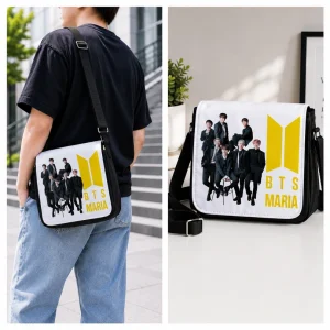 Copil purtând geantă BTS personalizată cu bretea reglabilă şi închidere cu fermoar