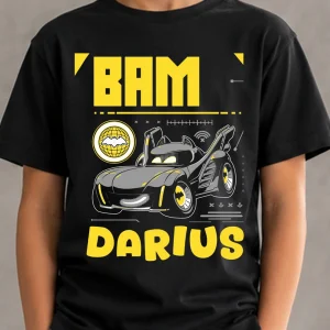 tricou cu Batwheels personalizat cu nume pentru copii, model Batman modern și colorat