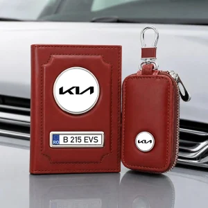 Portofel Kia personalizat maro cu logo Kia și husă pentru cheia autoturismului